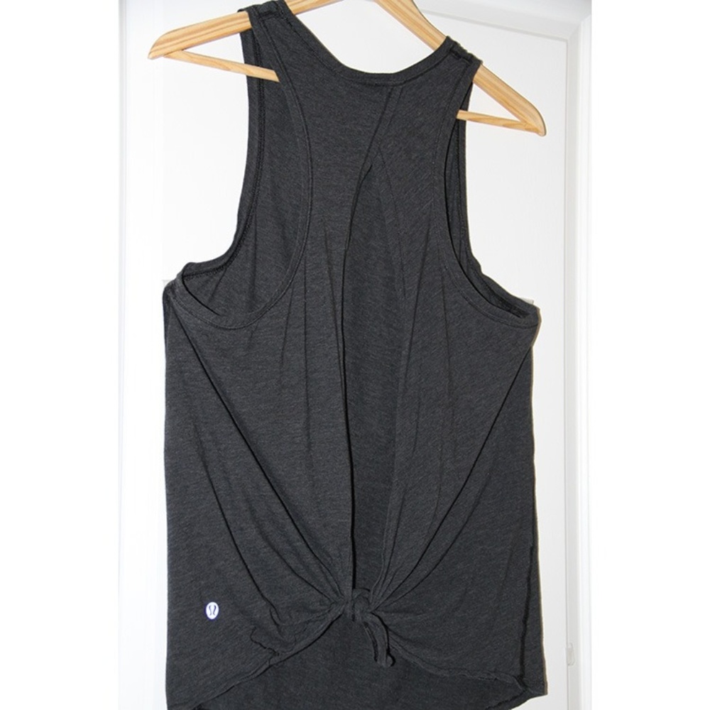 Lululemon All Tied Up Tank Sz6 RARE Heathered Gray